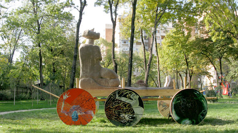 a1 Andrei Ciubotaru Man in Charriot Kiseleff park Bucharest 2007