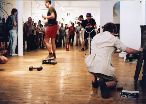 a4 HIBRID1 performance 2003